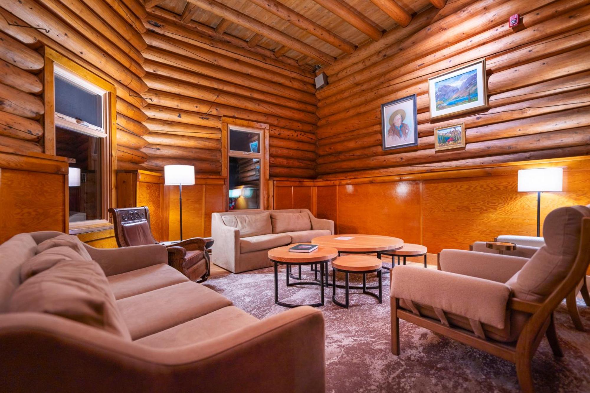 The Lodge At Bow Lake Lake Louise Exterior photo